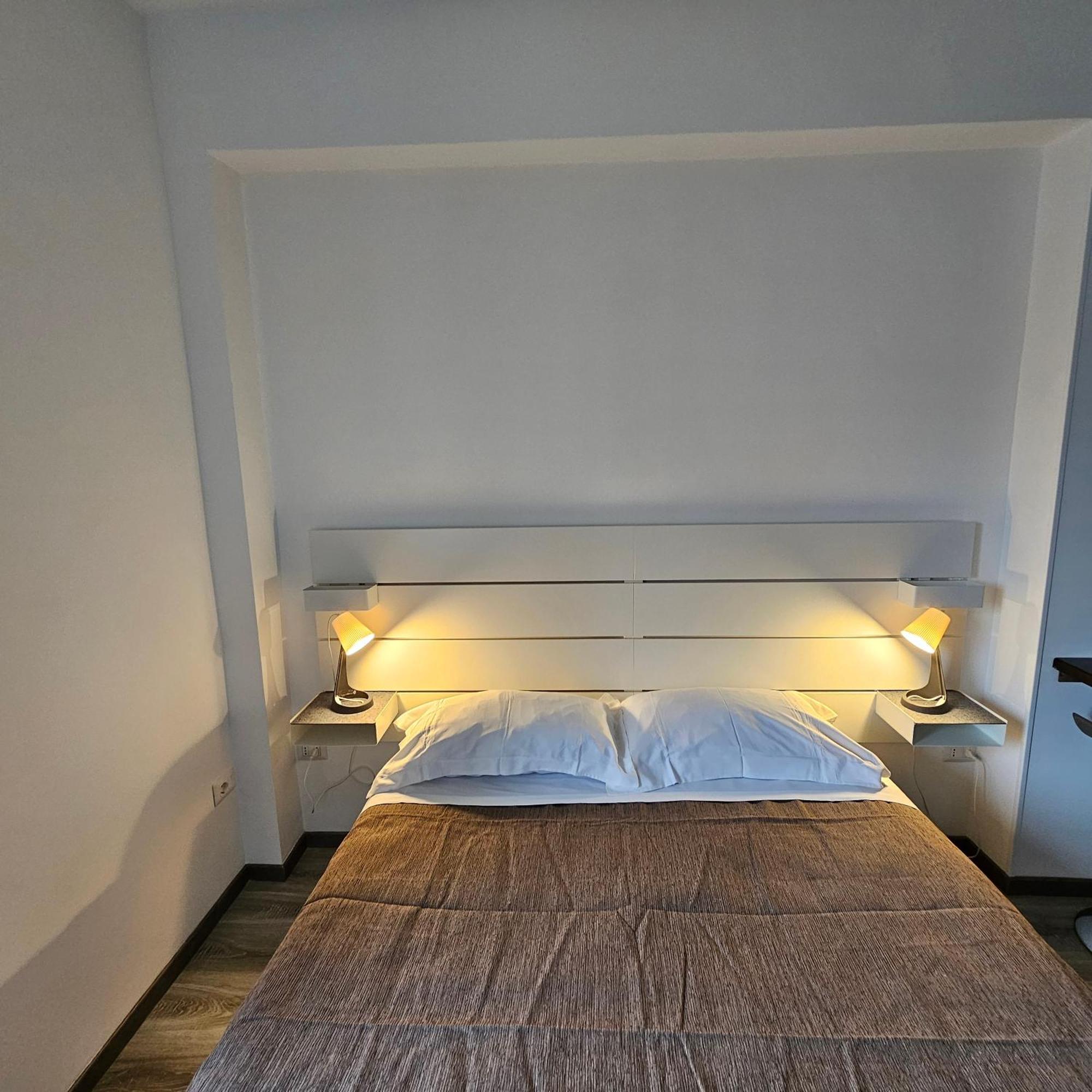 Room & Parking In Centro Citta Con Parcheggio Privato E Wifi Potenza Exterior foto